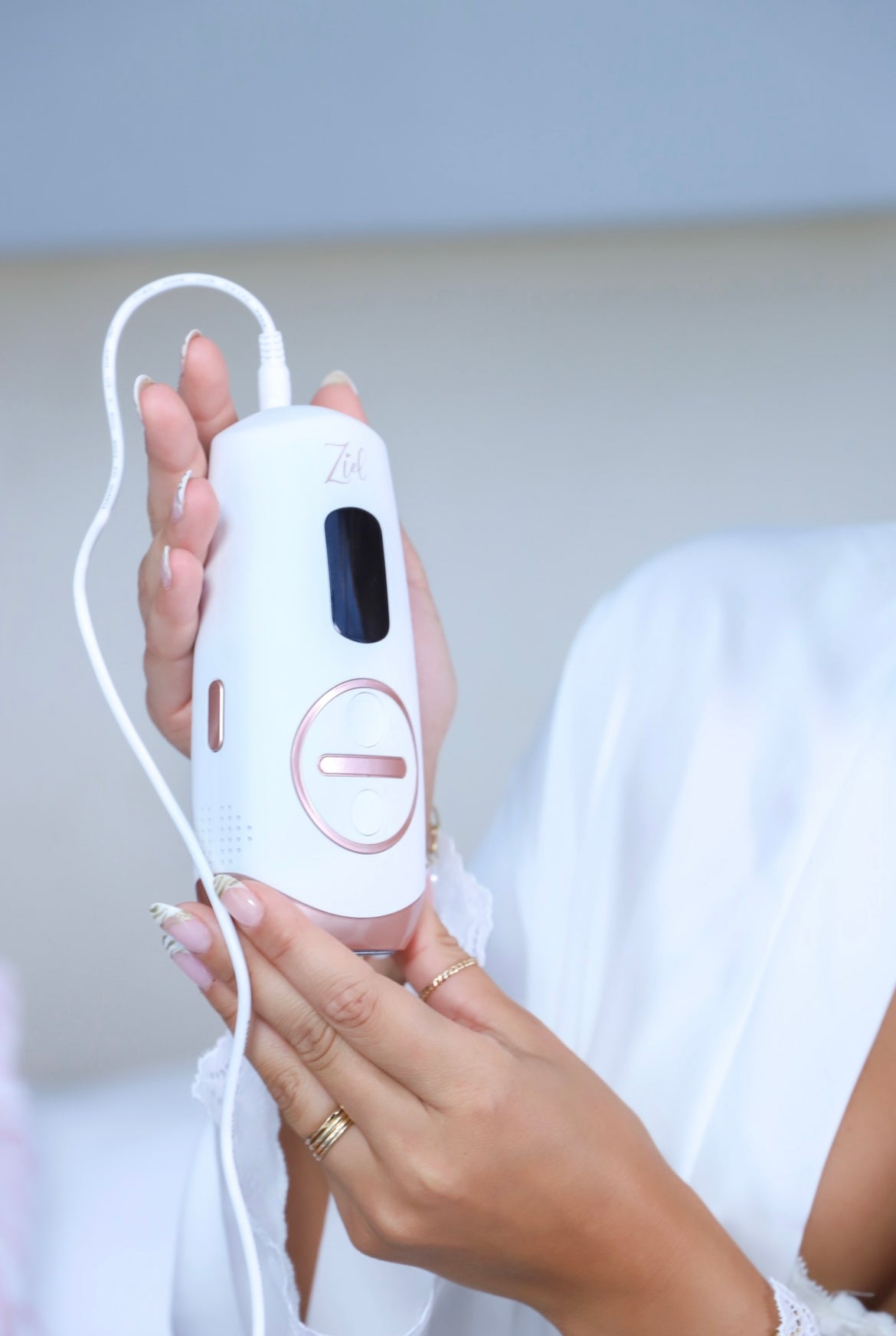 Cargar video: Como Usar la Depiladora Laser IPL- ZIEL con tecnología en frío.